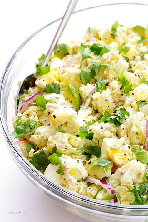 Traditional Potato Salad Recipe, Potato Salad Recipe Easy, Bbq Side Dishes, Creamy Potato Salad, Potato Salad Recipe, Bbq Sides, Fresh Avocado, Creamy Potato, Appetizer Salads