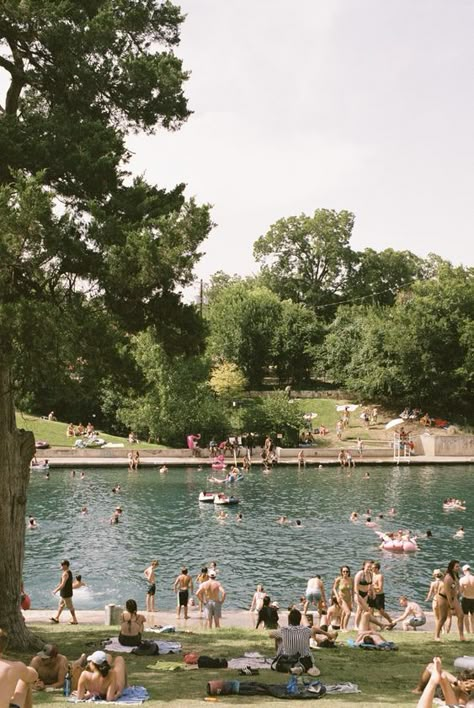 Barton Springs Pool, Aesthetic Austin Texas, Barton Springs Austin Aesthetic, Texas Trip Aesthetic, Moving To Austin Texas, Usa Summer Aesthetic, Austin Tx Aesthetic, Texas Summer Aesthetic, Ut Austin Aesthetic