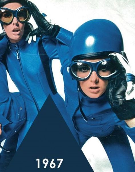 Space Age Aesthetic, Space Age Fashion, Art Fashion Design, Atomic Space Age, Ski Bunnies, Space Fashion, Retro Ski, Winter Photoshoot, Snow Fashion