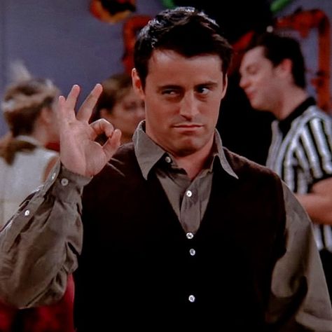 Friends Joey Tribbiani, Chandler Bing Pfp, Friends Mood Pics, Friends Reaction Pics, Joey Tribbiani Funny, Joey Core, Meme Friends, Friends Mood, Rachel Monica Phoebe