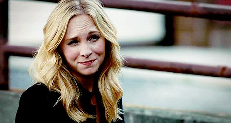 Candice King Gif, Caroline Forbes Smiling, Caroline Forbes Vampire Face, King Gif, Tvd Witch Gif, Hizzie Legacies Gif, Stefan And Caroline, Smile Gif, Cami Mendes