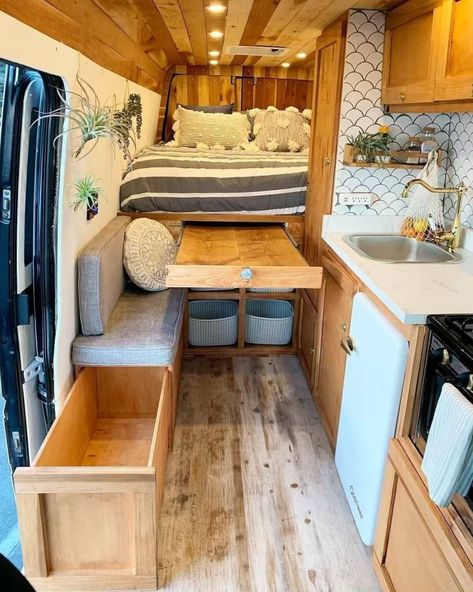 11 Amazing Campervan Interior Design Ideas - Camper Life Husbil Makeover, Design Casa Piccola, Supraviețuire Camping, Wohne Im Tiny House, Small Camper, Tiny House Storage, Bench Storage, Kombi Home, Bus House