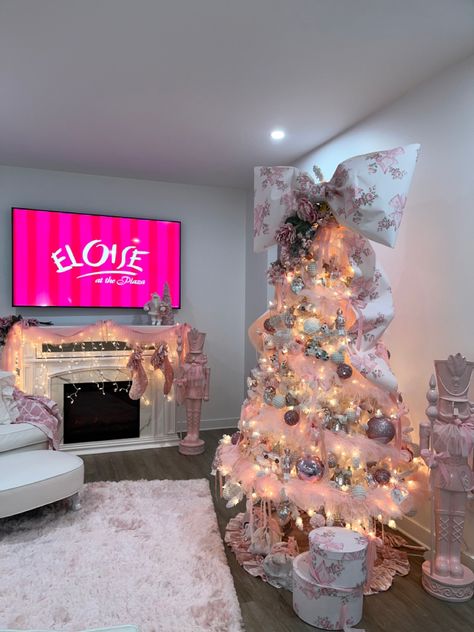 Pink shabby chic Loveshackfancy lsf Pink And Gray Christmas Decor, Victoria’s Secret Christmas Tree, Small Christmas Tree Room Ideas, Beverly Hills Christmas, Pink White And Gold Christmas Decor, Pink Christmas Aesthetic Decor, Christmas Decor Pink And Gold, Pink Christmas Apartment, Pink Christmas Office Decor