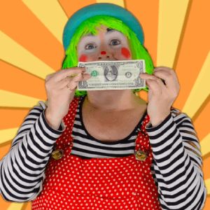 Clown Tricks with Household Objects by Dilly D'Alally Clown Tricks, Clown Ideas, Clown Photos, Clown Show, Female Clown, Household Objects, Clowns Funny, Clowning Around, Magic Tricks