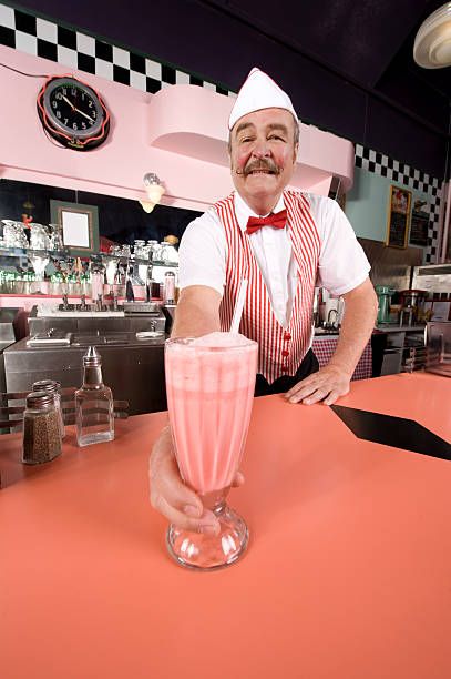 Soda Fountain Stock Pictures, Royalty-free Photos & Images - Getty Images 1950 American Diner, Circus Food, Ice Cream Painting, Diner Aesthetic, Expo West, Pink Cafe, Soda Shop, Vintage Diner, American Diner