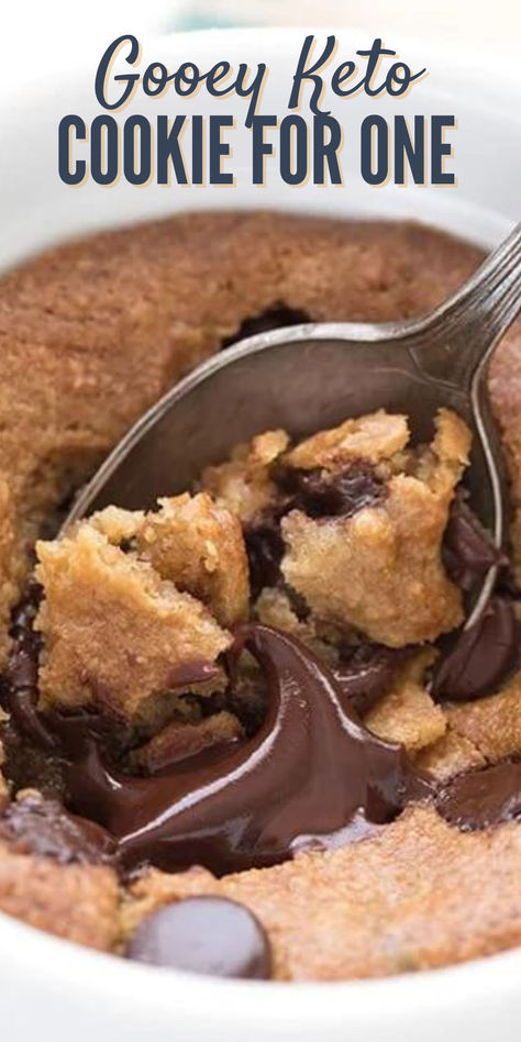 Close up shot of a spoon digging into a low carb deep dish cookie. Oatmeal Chocolate Chip Mug Cookie, Mug Cookie Recipes, Chocolate Chip Mug Cookie, Microwave Chocolate Chip Cookie, Mug Brownie Recipes, Single Serve Cookie, Deep Dish Cookie, Cookie In A Mug, Desserts Keto