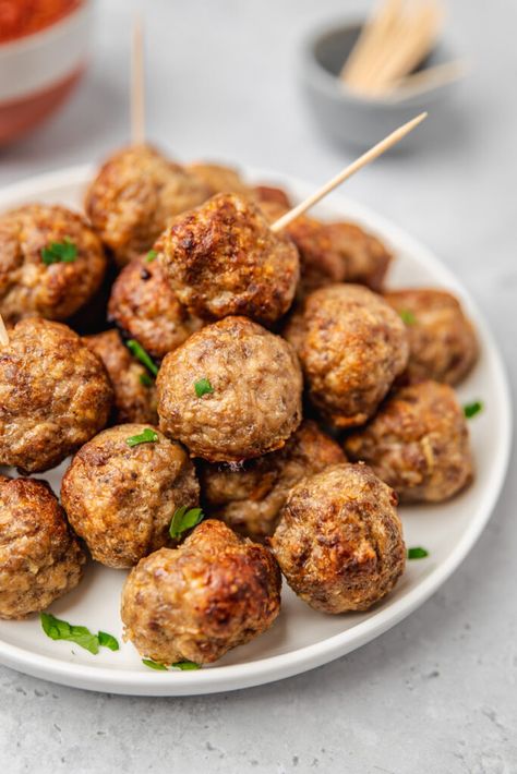 Easy Oven Baked Meatballs (Mini Meatballs) - cravingsmallbites.com Oven Baked Mini Meatballs, Easy Mini Meatballs, How To Make Mini Meatballs, Baked Mini Meatballs, Tiny Meatballs Recipe, Mini Beef Meatballs, Meatball Snacks Appetizers, Mini Oven Recipes, Meatball Snacks