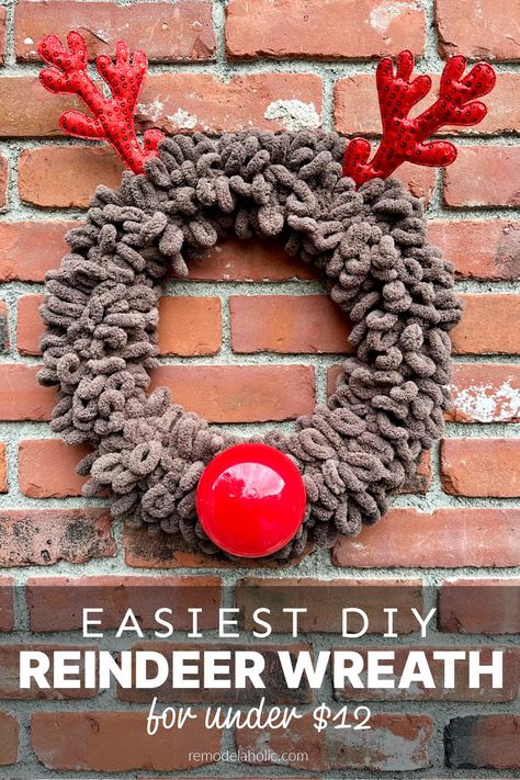 rudolph the reindeer wreath Chunky Knit Wreath Diy, Easy Wreaths To Make Christmas, Wreath Rings Diy, Yarn Wreaths Christmas, Christmas Wreaths Yarn, Christmas Wreath Crafts Easy Diy, Diy Easy Wreaths, Fun Christmas Wreath Ideas, Loopy Yarn Wreath Diy