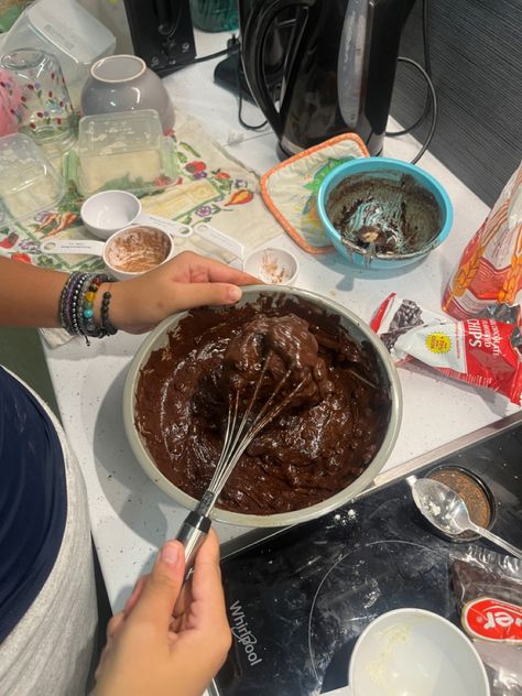 #baking #brownies Baking Brownies Aesthetic, Backing Aesthetic, Cake Baking Aesthetic, Brownie Aesthetic, Baking Together, Baking Brownies, Baking Fails, Baking Aesthetic, No Bake Brownies