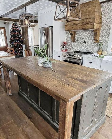 Embracing the Rustic Charm: Farmhouse Kitchen Design Ideas Farm Kitchen Island Ideas, Reclaimed Kitchen Ideas, Island With Farmhouse Sink And Dishwasher, Horseshoe Kitchen Island, Uneven Kitchen Island, Rustic Farmhouse Island Kitchen, Build Your Own Kitchen Island Rustic, Large Wood Island Kitchen, Barndominium Kitchen Island