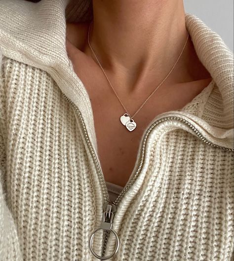 Tiffany Silver Heart Necklace, Tiffany Mini Heart Necklace, Mini Tiffany Necklace, Silver Necklaces Tiffany, Tiffany Heart Necklace Gold, Tiffany Heart Necklace Aesthetic, Return To Tiffany Necklace Outfit, Tiffany’s Necklace, Tiffany And Co Gold Necklace