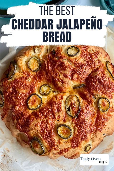 Cheesy Cheddar Jalapeño Bread can be made by hand, in the bread machine, or in a dutch oven. It's spicy, flavorful, and delicious! Use it as a toasting bread, for snacking, and in a variety of other ways. Cheddar Bread Recipe, Jalapeño Bread, Cheddar Bread, Vegan Bread Recipe, Oven Bread, Dutch Oven Bread, Jalapeno Recipes, Bread Homemade, Vegan Cheddar