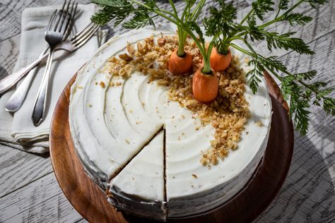 Best Friend Cake, Carrot Cake Decoration, Carrot Cake Recipe Easy, Easy Carrot Cake, Rhubarb Cake, Friends Cake, Carrot Cake Recipe, Cake Business, Cream Cheese Recipes