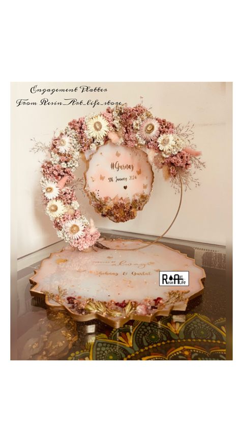 @Resin_Art_Life_Store Engagement Platter, Dried Floral Wreath, Engagement Ring Platter, Ring Platter, Wreath Ring, Creative Wedding Gifts, Engagement Decorations, Dried Floral, Wedding Crafts