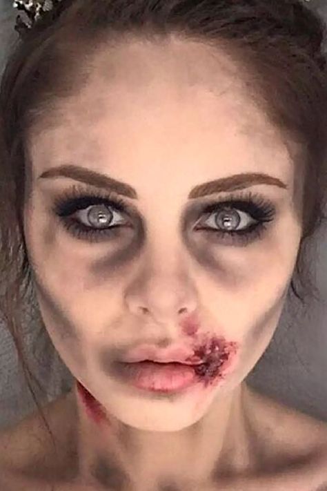 Halloween Zombie Makeup, Zombie Queen, Zombie Ideas, Corpse Bride Makeup, Zombie Make Up, Ghost Makeup, Zombie Halloween Makeup, Make Up Diy, Makeup Zombie