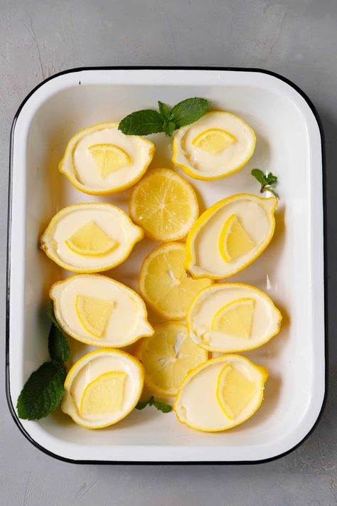 Fast Lemon Dessert, British Lemon Desserts, Frozen Lemon Dessert Recipes, Lemon Cup Desserts, Posette Lemon, Lemon Dessert In Lemon, Lemon Coulis Recipe, Lemon Dessert In Lemon Shell, Light Fresh Desserts