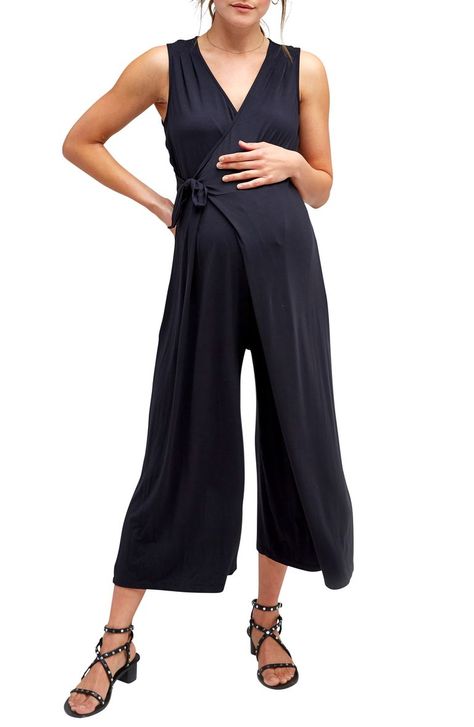 The Best Postpartum Clothes for New Moms 28 Weeks Pregnant, 7 Months Pregnant, Cool Wraps, Maternity Jumpsuit, Wrap Around Dress, Pregnancy Stages, Nursing Friendly, Stylish Maternity, Maternity Nursing