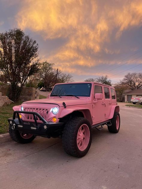 Pink Jeep Wrangler, Jeep Sahara, Preppy Car, What Is Your Dream, White Jeep, Pink Jeep, Pink Truck, Life Vision, Girly Car