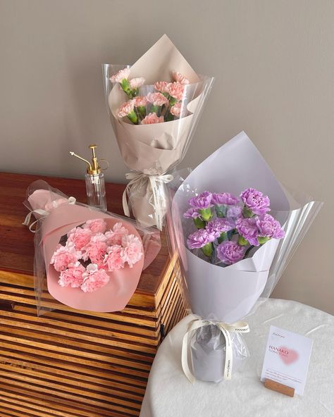 Bouquet Of Flowers Mothers Day, Mother’s Day Flower Bouquet, Mother Gifts Ideas, Mums Bouquet, Flower Bouquet Ideas, Mother Day Gift Ideas, Mum Bouquet, Flowers Bucket, Florist Studio