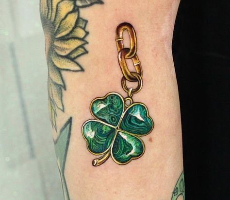 Green Jewel Tattoo, Gem Stone Tattoo, Jewellery Tattoo, Gemstone Tattoo, Chrome Tattoo, Emerald Tattoo, Small Spiritual Tattoos, Stones Tattoo, Pixel Tattoo