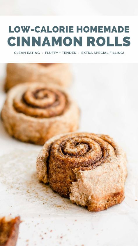 Healthy Cinnabon Recipe, Cinnamon Rolls Healthy Recipe, Healthy Breakfast Cinnamon Rolls, Low Calorie Pastry Recipe, Healthy Cinnamon Rolls Low Calorie, Low Calorie Single Serve Cinnamon Roll, Banana Cinnamon Rolls Healthy, Healthy Low Calorie Sweet Snacks, Healthy Cinammon Roll