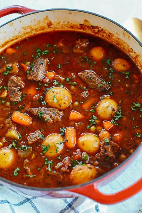 Tomato Beef Stew, Tomato Juice Recipes, Easy Beef Stew Recipe, Tomato Stew, Instant Pot Slow Cooker, Easy Beef Stew, Ground Beef Pasta, Crockpot Recipes Beef Stew, Stew Meat Recipes