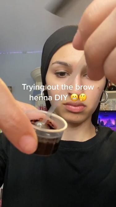 Henna Brows At Home~Leecashmoney Henna Makeup Face, At Home Eyebrow Tint, How To Henna Eyebrows, Henna Brows Diy, Henna On Face, How To Tint Eyebrows At Home, Eyebrow Tinting Diy At Home, Henna Eyeliner, Henna Brow Tinting