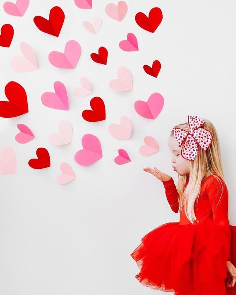 Valentines Photoshoot Backdrop, Valentines Day Photobooth, Valentine Baby Photo Shoot, Baby Valentines Photoshoot, Valentines Mini Session, Valentines Baby Photoshoot, Valentine Photo Backdrop, Valentines Baby Photos, Boyfriend Valentines Day Gifts