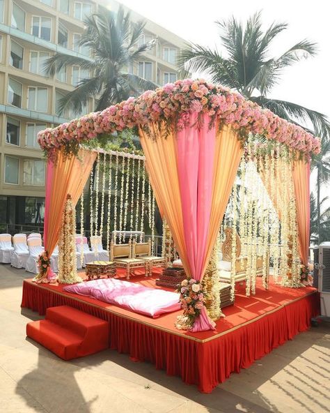 Bridal Mandap Decoration, Destination Wedding Mandap, Wedding Mandap Decorations Indian, Simple Indian Mandap Decor, Wedding Mantapa Decorations, Groom Stage Decoration, Chauri Mandap Decoration, Wedding Mandap Decoration Outdoor, Simple Wedding Mandap Decor