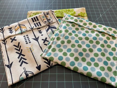 Easy 10-minute No Zipper Pouch : 11 Steps (with Pictures) - Instructables No Zipper Pouch, Diy Fabric Pouches, Diy Wallet Easy, Diy Pouch Bag, Easy Zipper Pouch, Diy Pouch No Zipper, Feminine Hygiene Products, Simple Pouch, Pouch Diy