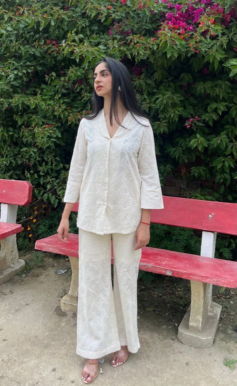 Chicken Co Ord Set, Code Set Dress Indian, White Cord Set Outfit, Coord Sets For Women Cotton, New Coord Set Designs, Co Ord Design, Cordset Summer Cotton, White Coord Sets For Women, Cutwork Coord Set