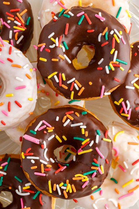 Baked Cake Mix Donut Recipe, Cake Mix Doughnuts, Donut Recipe Fried, Cake Mix Donuts Recipe, Cake Donuts Baked, Cake Mix Donuts, Donut Mix, Cake Mix Cookie Bars, Cake Donuts Recipe