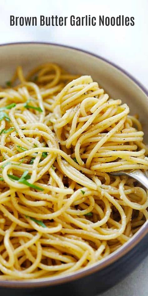 Brown Butter Garlic Noodles - best noodles with garlic, brown butter, Parmesan cheese and oyster sauce. This recipe is delicious and takes 20 mins to make | rasamalaysia.com Butter Garlic Noodles, Best Noodles, Sweet Potato Soup Vegan, Spicy Fried Chicken, Brown Butter Sauce, Cooking Challenge, Garlic Noodles, Vegan Sweet Potato, Sweet Potato Soup