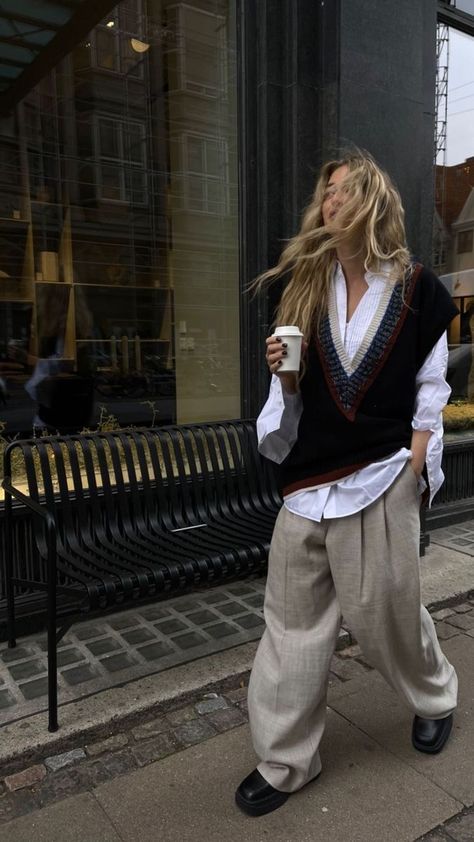 Suzanne Lenglen, Rok Midi, Sandal Tali, Beauty Inspo, Minimal Chic, Autumn Style, Vest Outfits, Mode Inspo, 가을 패션