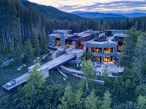 Modern Castle, Mountain Living, Castle House, Mountain Modern, Modern Mansion, Mountain Retreat, Luxury Homes Dream Houses, Colorado Mountains, Mountain Home