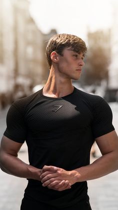 Gymshark Athlete, David Laid. Gym Shark Outfit, Gymshark Outfit, David Laid, Style Gym, Gymshark Men, Gym Boy, Gym Guys, Gym Hairstyles, Gym Outfit Men