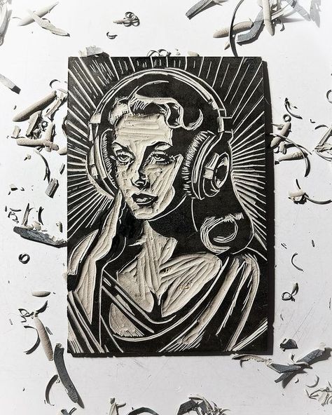 Instagram Lino Print Woman, Linocut Prints Portraits, Linocut Face, Linoprint Portrait, Lino Artists, Lino Print Art, Lino Art Ideas, Lino Cut Ideas, Printmaking Designs