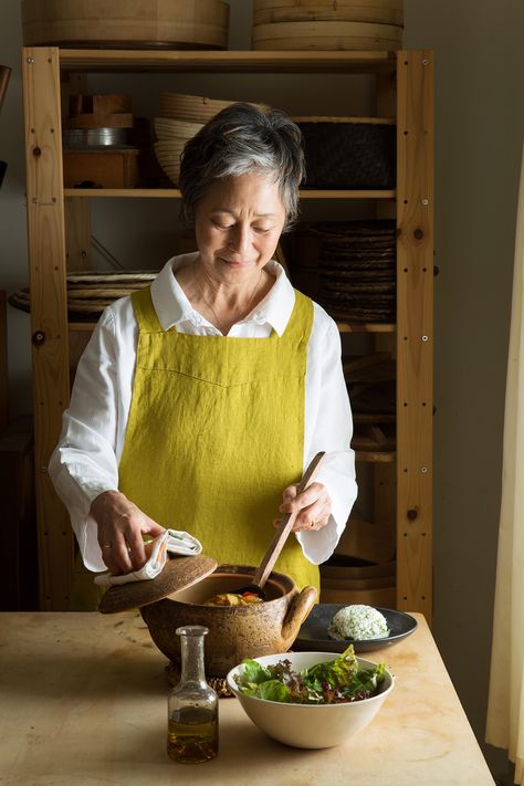 Cookbook Photography, Mother Cooking, Open Fridge, Nose Kiss, Cooking Reference, Tofu Miso Soup, People Cooking, Cream Cheese Frosting Cake, Breakfast Soup