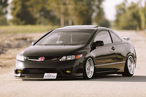 2008 Honda Civic Si Coupe by Matt [Handsome and Philthy] 2008 Honda Civic Si, Honda Civic 2008, Cars Customized, Lamborghini Luxury, Honda Civic Si Coupe, Soichiro Honda, 2008 Honda Civic, Customized Cars, Cars Ferrari