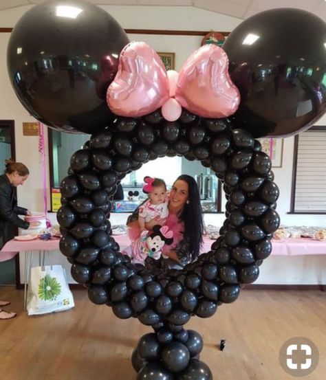 Birthday Party Balloon Decorations, Minnie Mouse Themed Birthday Party, Mickey Mouse Balloon, Homemade Fashion, Minnie Mouse Birthday Theme, Art Balloon, Minnie Mouse Theme Party, Minnie Mouse Balloons, Minnie Mouse Birthday Party Decorations