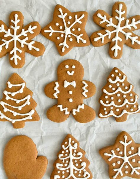 Appetizer Recipes Christmas, Biscuits Noel, Christmas Appetizer Recipes, Homemade Gingerbread Cookies, Snacks Christmas, Jul Kaka, Holiday Buffet, Gifts For Mom Christmas, Pie Decoration