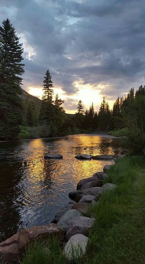 Ahhh...summer A summer sunset on the Conejos River. Photo by TimLorrie Sjoberg‎. Beautiful Rivers Photography, Nature Photography River, Nature Sunset Aesthetic, Pretty Forest Pictures, Beautiful Rivers Nature, Sunset River Aesthetic, Aesthetic Views Nature, Landscape Photography Forest, Calm River Aesthetic