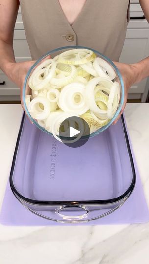 4.2M views · 25K reactions | I learned this in Tennessee! #recipe #easyrecipe #onions #cooking #cheese | Justine Kameron Justine’s Kitchen Recipes, Tiktok Casserole, Crockpot Corn On Cob, Justines Kitchen, Tennessee Onions, Justine Kameron, Apple Cinnamon Recipes, Onion Casserole, Potato Recipes Side Dishes