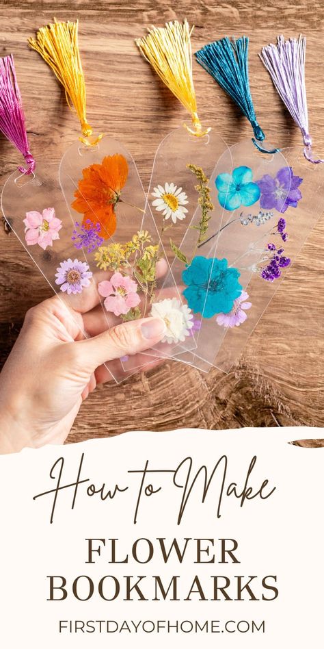 Learn how to make beautiful pressed flower bookmarks in minutes. This is an easy craft for people of all ages, including kids. Get a step-by-step tutorial to make your own bookmark to use as DIY gifts for friends and family. #pressedflowers #bookmarks #easycrafts #firstdayofhome Bookmarks Diy Paint, Pressed Flower Craft, Bookmarks Diy Kids, Pressed Flower Bookmarks, Pressed Flower Bookmark, Bookmark Tutorial, Diy Christmas Gifts For Kids, Pressed Flowers Diy, Flowers At Home