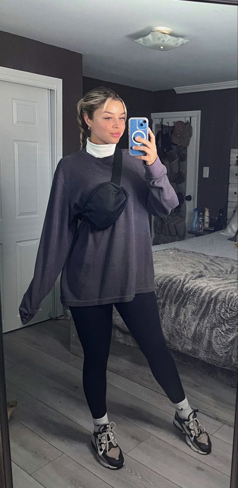 Comfy casual outfit Leggings Slides Outfit, Turtle Neck And Leggings Outfit, Leggings And Ankle Socks, Long Socks And Sneakers Outfit, Legging With Long Shirt Outfit, Fleece And Leggings Outfit, Leggings Long Socks Outfit, Black Athletic Shoes Outfit, Leggings Outfit With Socks