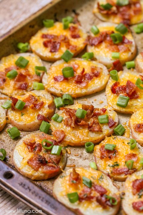 Loaded Baked Potato Rounds - a simple, quick and delicious side dish or appetizer full of cheeses and bacon! We love to dip ours in sour cream - YUM! Baked Potato Rounds, Potato Rounds, Loaded Baked Potato, Loaded Baked Potatoes, Potato Side Dishes, Potato Dishes, Party Food Appetizers, Veggie Dishes, Yummy Sides