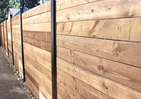 Aluminum Privacy Fence, Wood Privacy Fence, Wood Fence Design, Modern Fence Design, Privacy Fence Designs, Horizontal Fence, Fence Styles, Privacy Fences, Privacy Walls