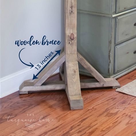 Standing Coat Rack Diy, Coat Tree Entryway Diy Projects, Coat Stand Diy, Coat Rack Plans, Wooden Coat Stand, Homemade Coat Rack, Diy Freestanding Coat Rack, How To Make A Coat Rack, Coat Tree Diy