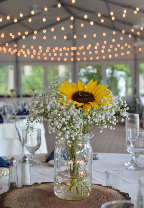 Sunflower Wedding Ideas, Sunflower Wedding Centerpieces, Sunflower Wedding Decorations, Rustic Sunflower Wedding, Wedding Flowers Sunflowers, Sunflower Centerpieces, Sunflower Party, Sunflower Themed Wedding, Sunflower Baby Showers