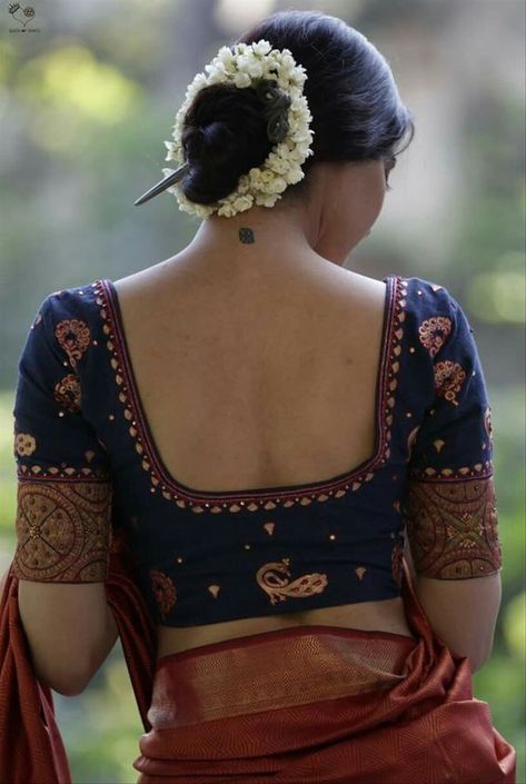 Blouse Designs: 150+ Traditional & Stylish Blouse Patterns for Your Wardrobe Back Square Neck Blouse, Blouse Designs Square Neck, Square Neck Blouse Designs Indian, Blouse Neck Patterns Indian, Square Neck Blouse Designs, Blouse Back Neck Designs Traditional, Vetement Hippie Chic, Latest Saree Blouse, Indian Blouse Designs